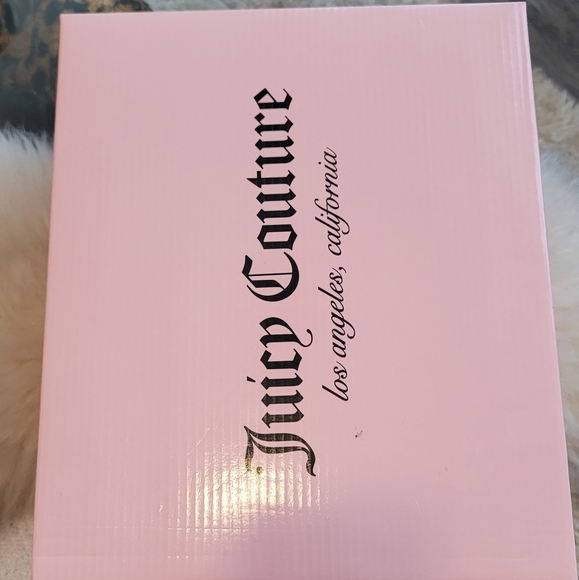 Juicy Couture women slip on boots - Picture 5 of 6